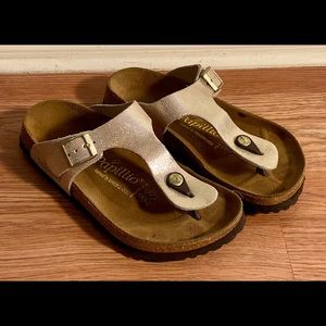 Birkenstock Gizeh Metallic gold sandals sz36